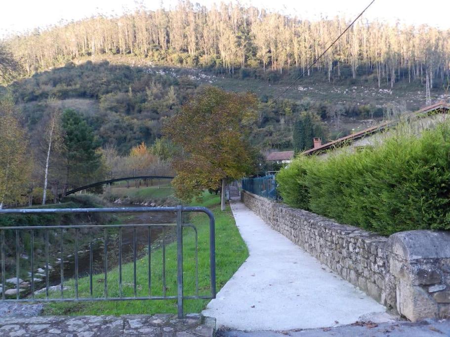 Apartamento En Cantabria, Treceño Buitenkant foto